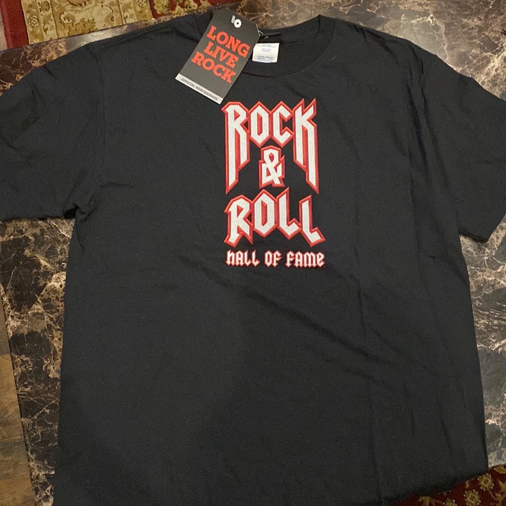 NWT Rock & Rock Hall of Fame shirt youth size XL